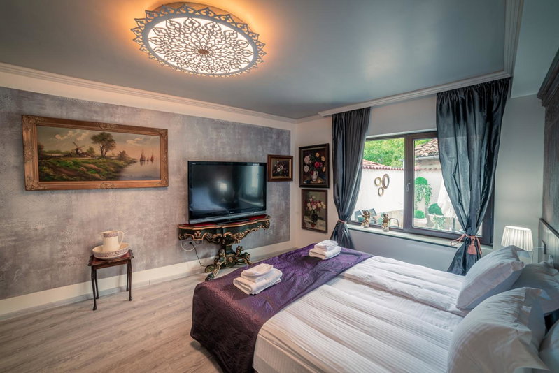 The Gallery Guest House - Garden and Garage, Veliko Turnovo, Bulgarie