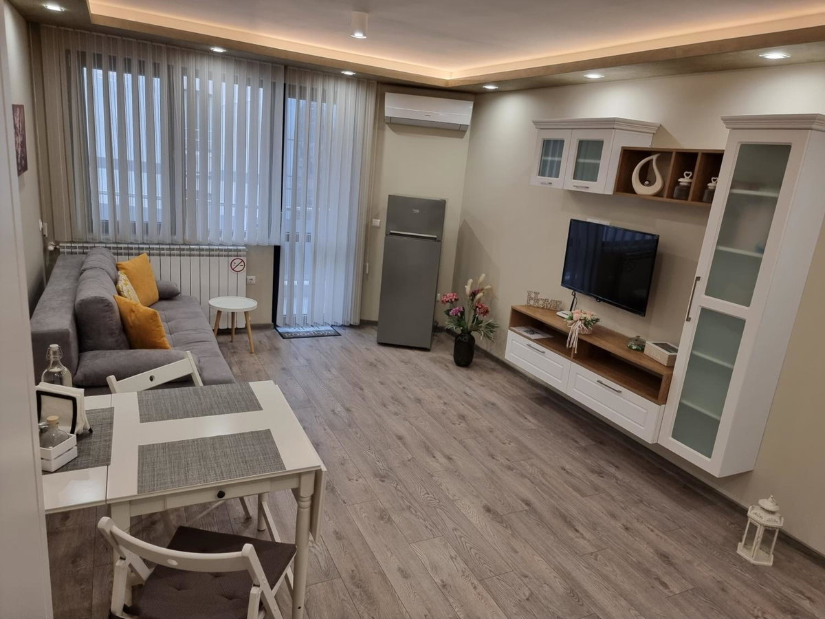 Flowers Apartment, Bulgaria