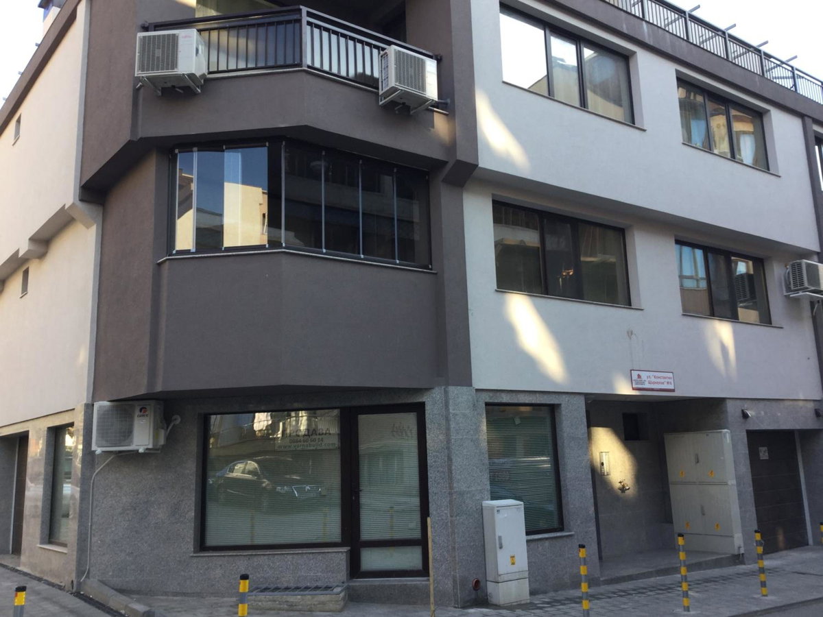 Your Place Apartment, Болгария