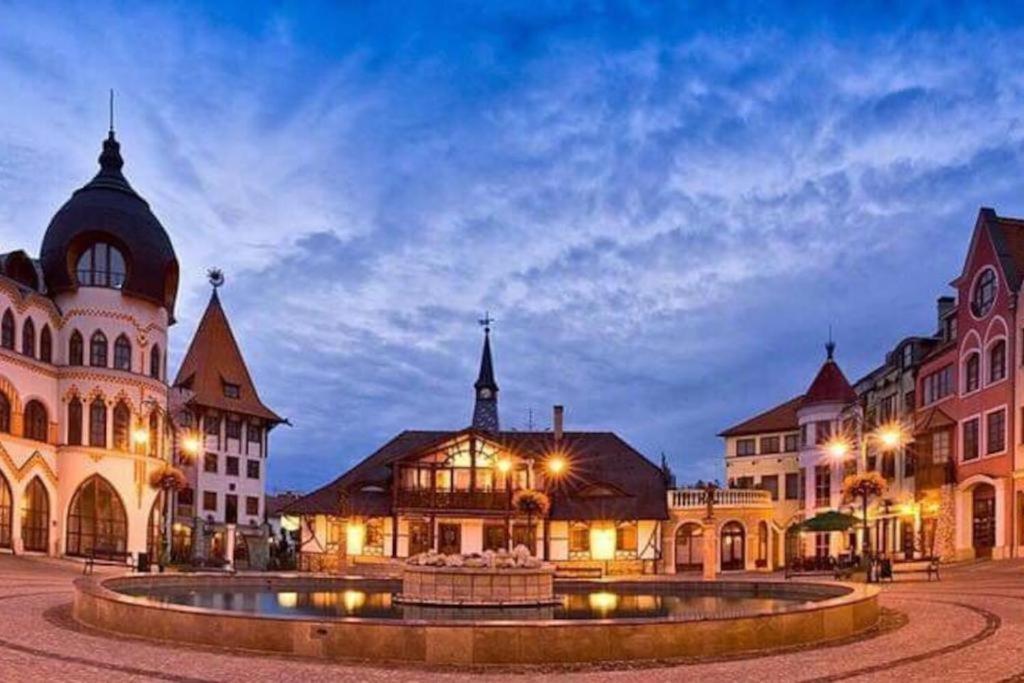 Hotel · Apartmán Zara, Komarno