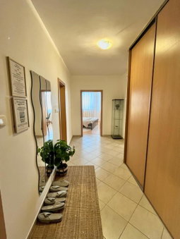 Apartment Tina - Old Town, AC, Free Private Parking, Bratislava, Eslovaquia