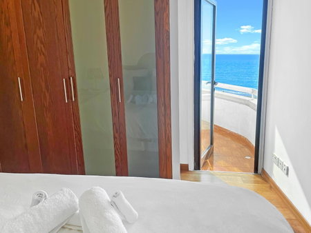 180° SEAVIEW Apt. right on famous beach promenade, Larnaka, Кипр