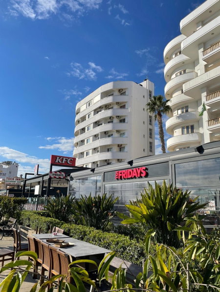 180° SEAVIEW Apt. right on famous beach promenade, Larnaka, Кипр