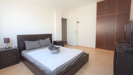 5 min to the Beach Holiday Shared Apartment - private ROOM in 3 bdr Apt, Larnaca, Cyprus