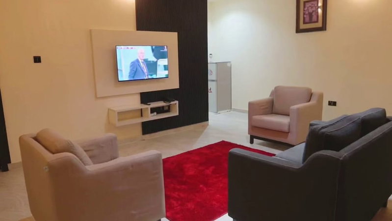 Old English Torf Apartment, Owerri, Nigeria