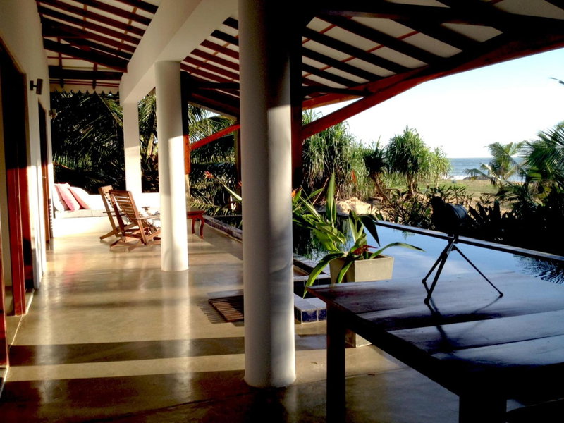 Sri Lanka Beach House Hotel and SPA, Hikkaduwa, Шри-Ланка