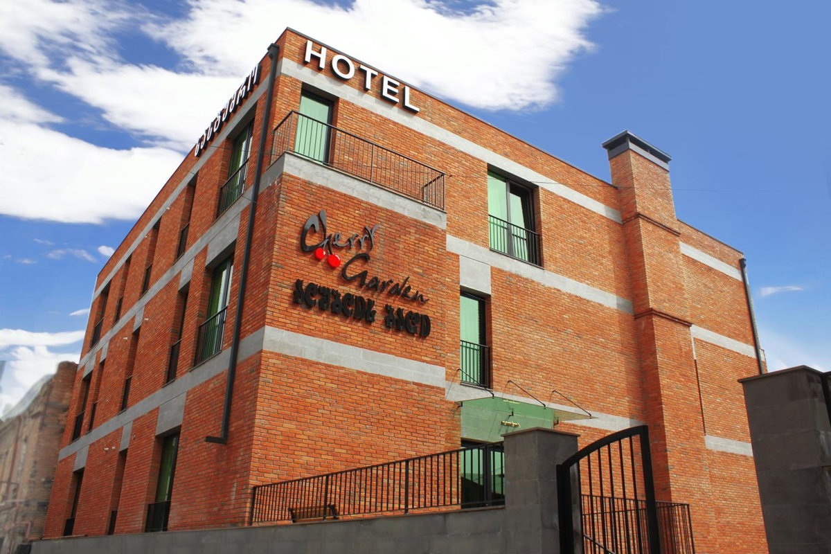 Hotel · Cherry Garden, Tbilisi