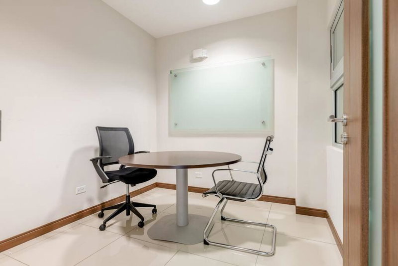 New & Modern APT - 100 MBPS 15 min from airport, San José, Коста-Рика