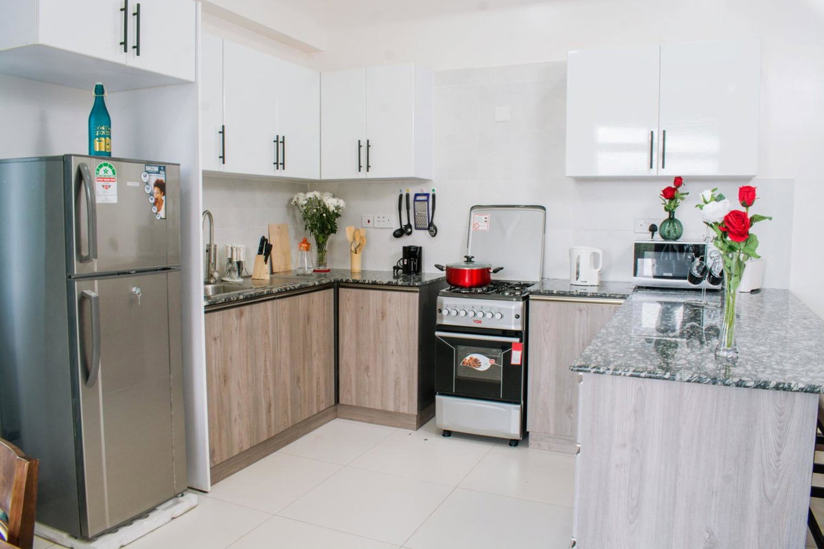 SILVERSTONE APARTMENT DELUXE 1 Bedroom WITH A VIEW , GYM & POOL - KILIMANI, Kenya