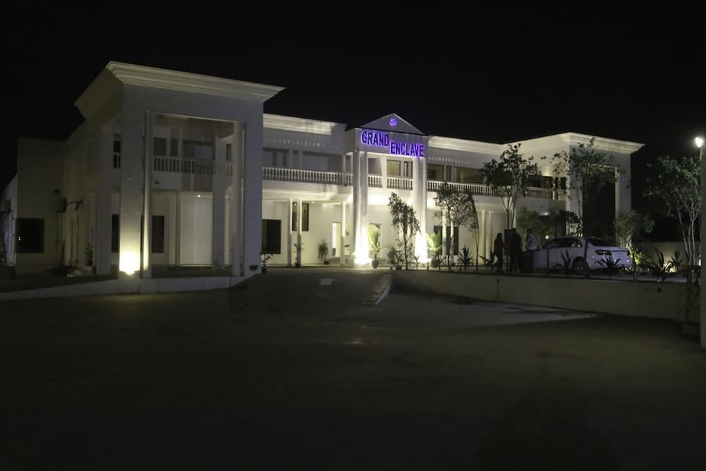 Grand Enclave, Pakistan
