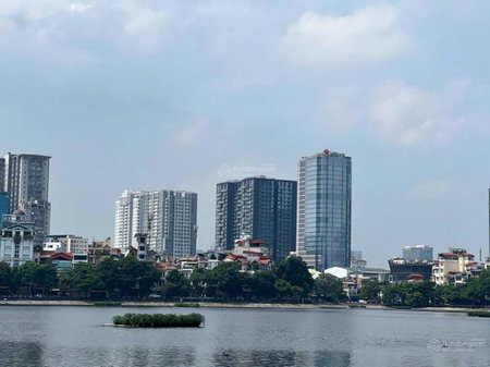 Apartment for rent in Hanoi, Vietnam · Green Diamond 93 Lang Ha · 2 rooms, 2 baths