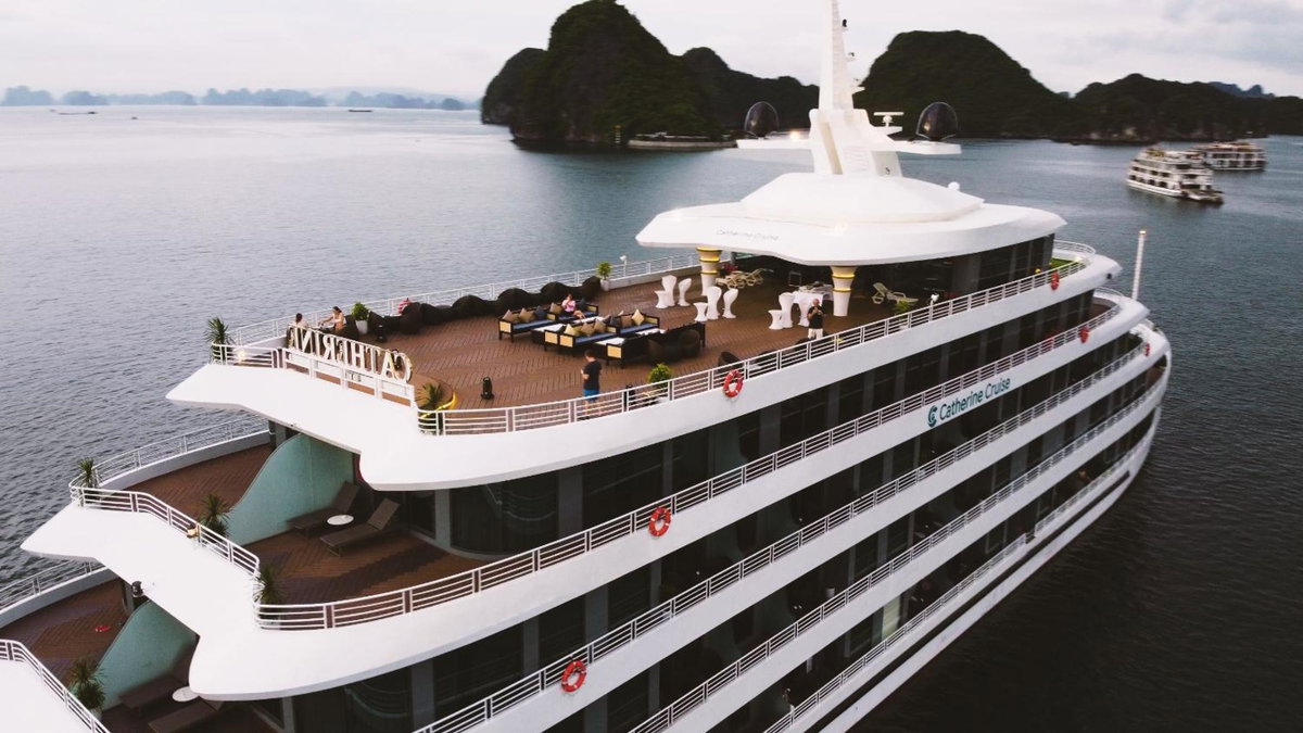 Catherine Cruise Halong, Vietnam