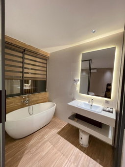 Khách Sạn LUCIEN HOTEL Quy Nhơn, Quy Nhon, Вьетнам