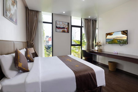 Diamond Luxury Hotel, Ha Long, Vietnam