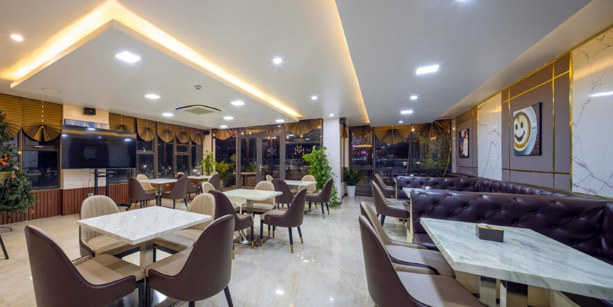 Diamond Luxury Hotel, Vietnam
