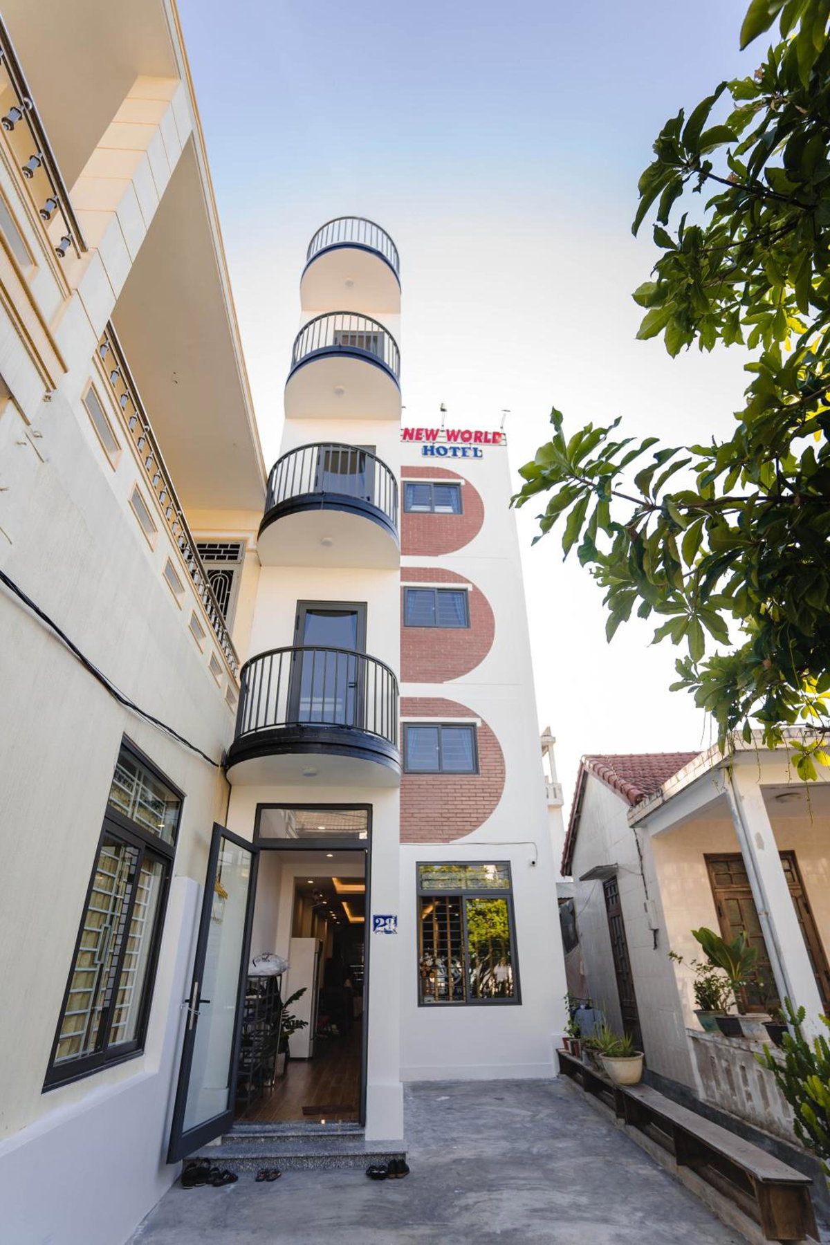 Hotel · New World Hotel, Hue