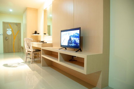 Jolly Suites&Spa Petkasem, Krathum Baen, Thailand