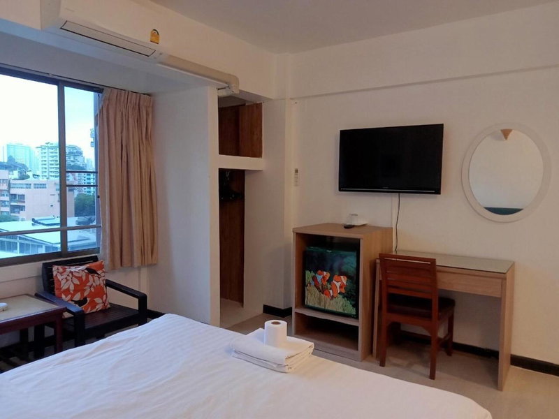 Crown BTS Nana Hotel, มักกะสัน, ประเทศไทย