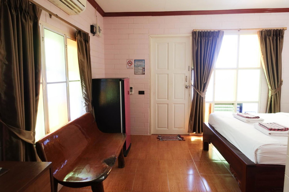 Samet Bellhouse, ประเทศไทย