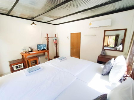 Samet Bellhouse, Ban Phe, ประเทศไทย