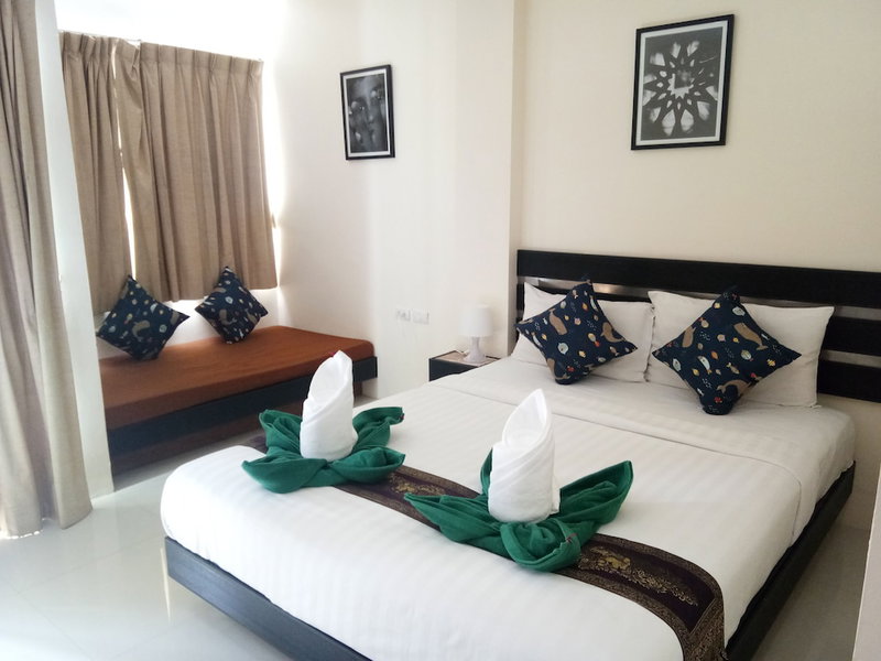 Island Patong Beachfront Apartments, Patong, Таиланд