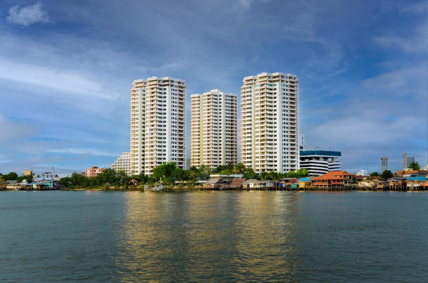 Riverine Place Hotel and Residence, เมืองนนทบุรี, ประเทศไทย