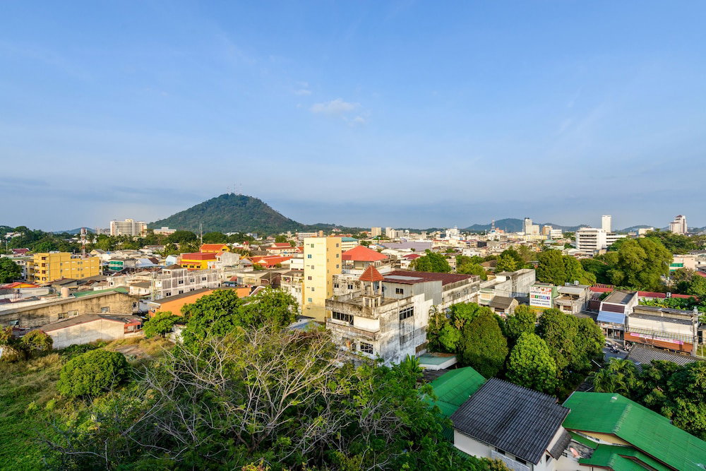 โรงแรม · The Topaz Residence, Ban Talat Nua