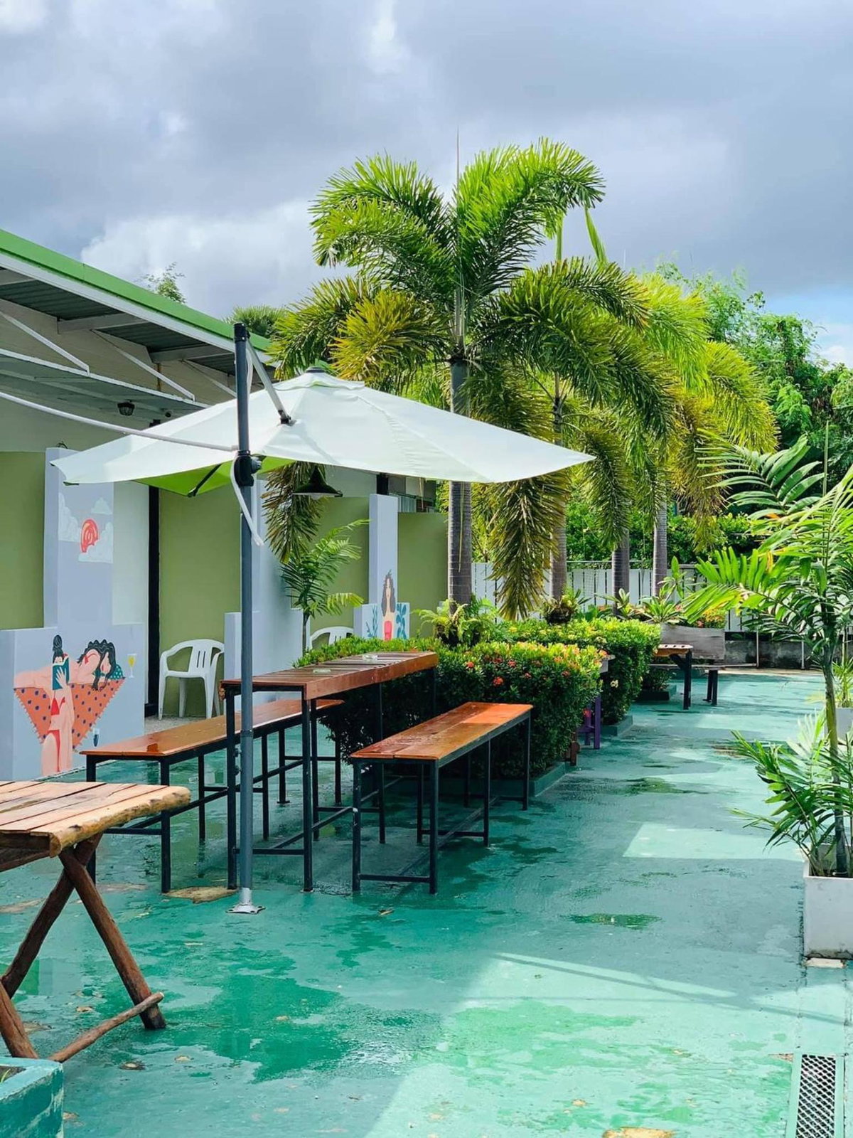 Отель · Rawai Whale Resort, Бан Чалонг
