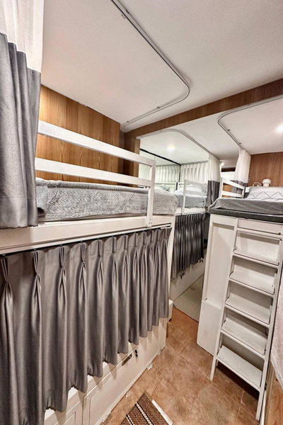 Blu Cabin Ari Stylish Gay Poshtel, มักกะสัน, ประเทศไทย