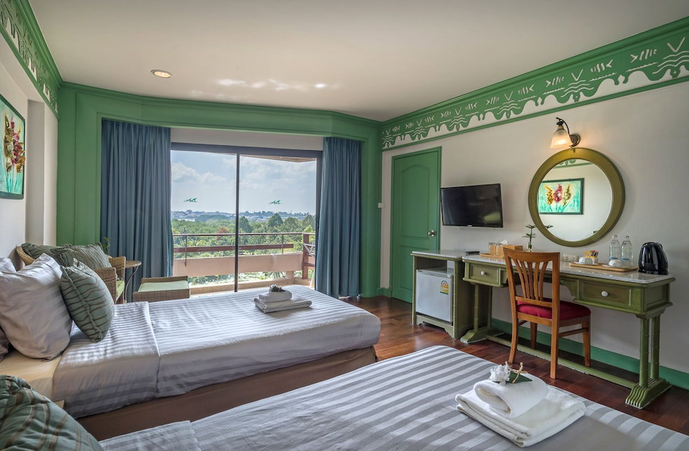 Hotel · Krabi Maritime Resort, Krabi