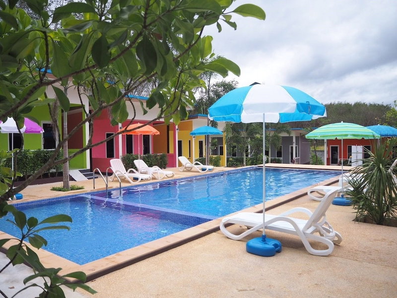 At Night Airport Resort, คาทุ, ประเทศไทย