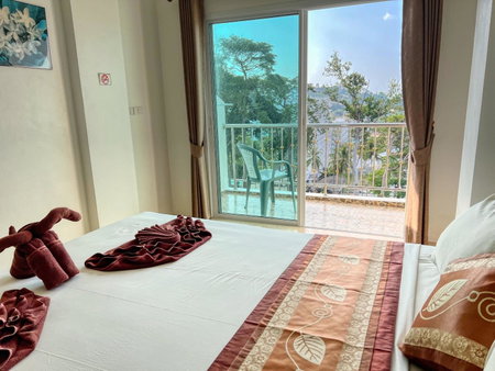 Sea View Apartments, คาทุ, ประเทศไทย