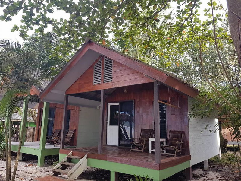 Vijit Bungalow, Ko Phayam, Thailand
