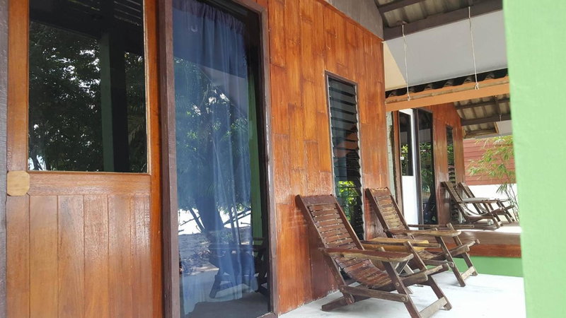 Vijit Bungalow, Ko Phayam, Thailand