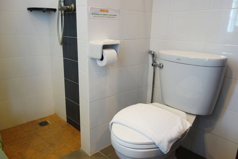 Phuket Ecozy Hotel, Wichit, ประเทศไทย