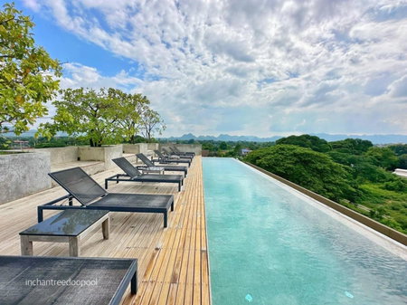 Inchantreedoopool, Kanchanaburi, ประเทศไทย