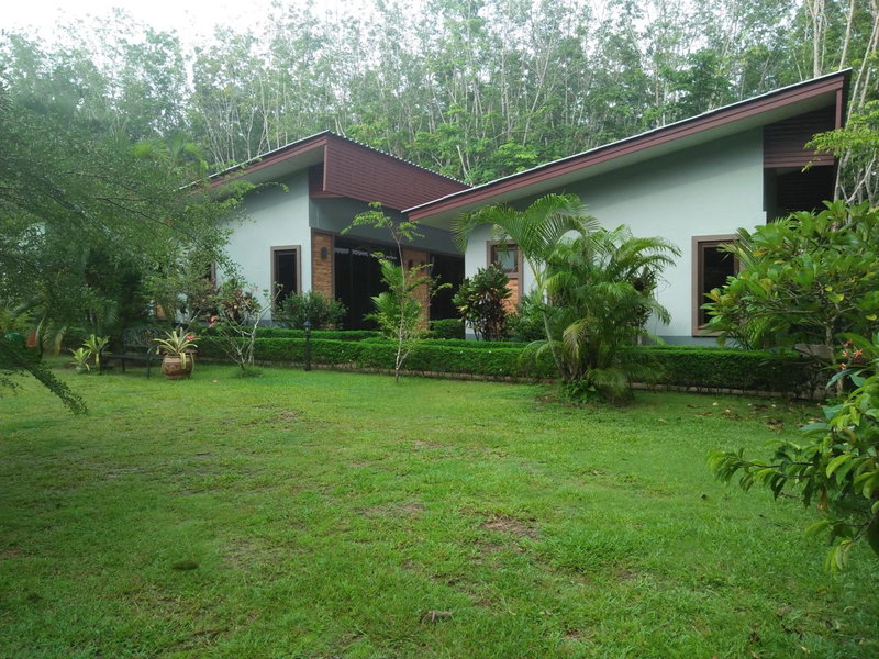 Phuket Sirinapha Resort, คาทุ, ประเทศไทย