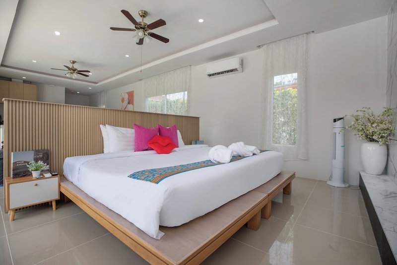 Andaman Sea Best Pool Access & Villas, Chalong, ประเทศไทย