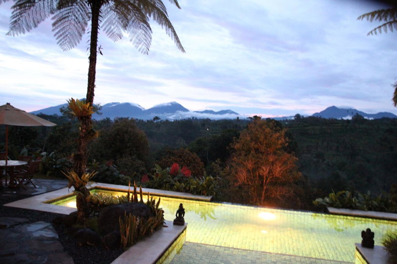 Heaven in Bali, Penginyahan, 인도네시아 공화국