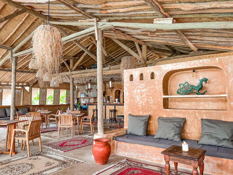 Café Gili Beach Bungalows, Gili Meno, Indonesia