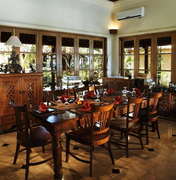 Villa Stefan, Labuan, Indonesia