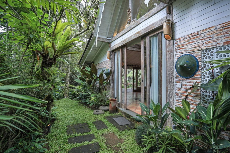 Pramana Giri Kusuma, Ubud, 인도네시아 공화국