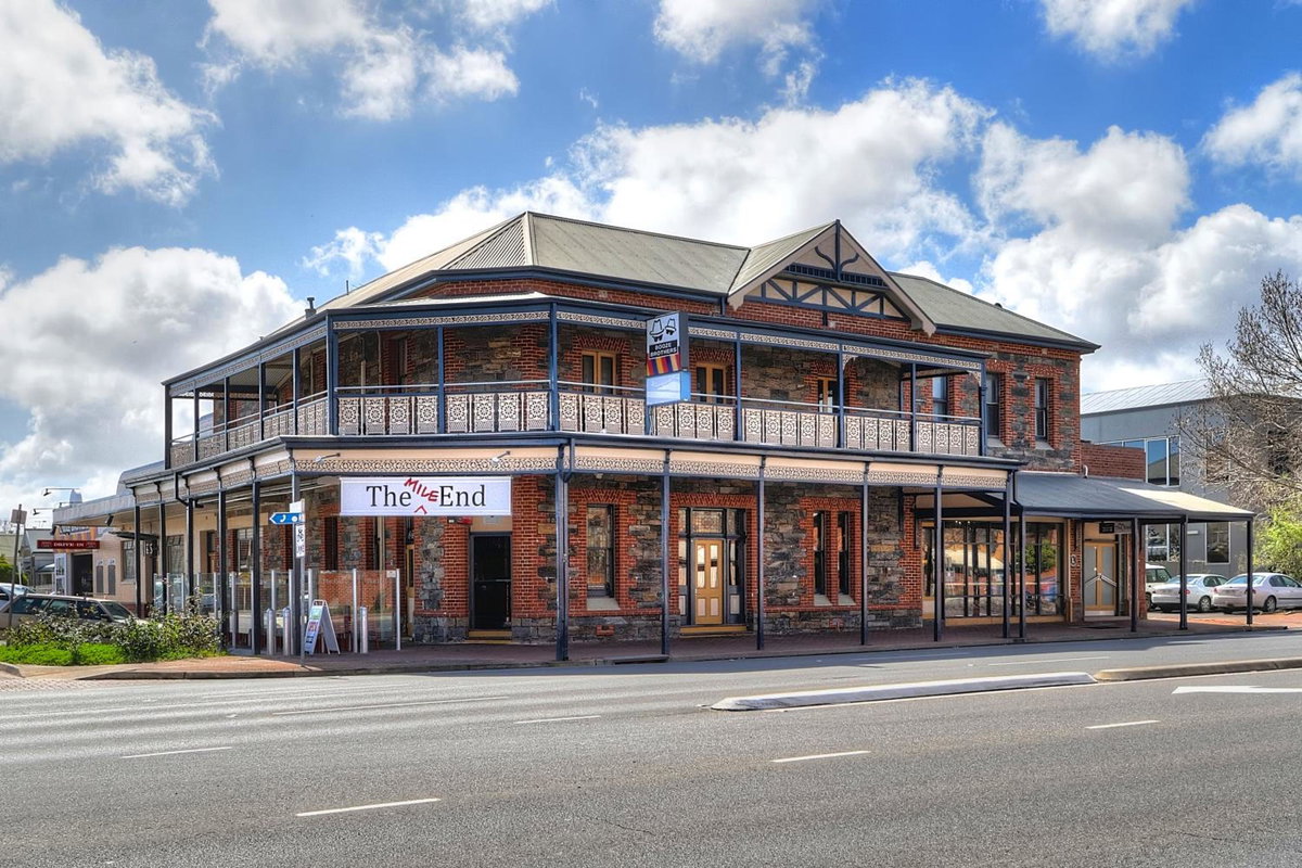 The Mile End Hotel, Australien
