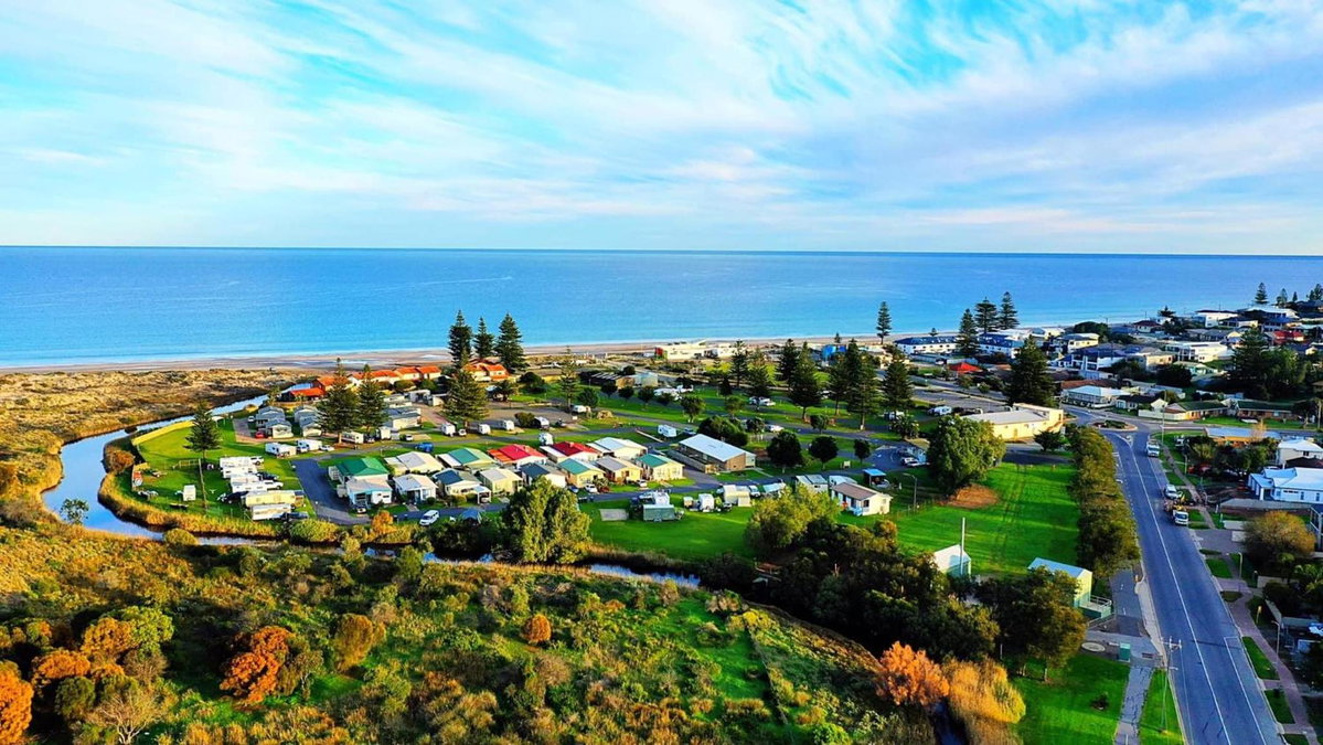 Moana Beach Tourist Park, Australia