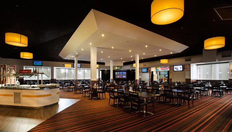 Nightcap at Gateway Hotel, Corio, Australia