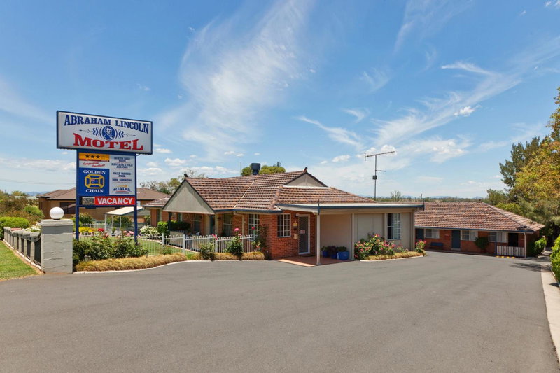 Abraham Lincoln Motel, Tamworth, Australia