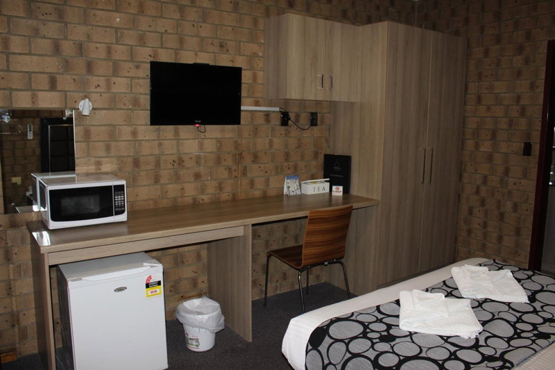 Pavlos Motel, Ingle Farm, Australia