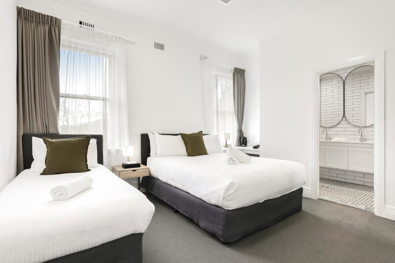 Grand View Hotel, Wentworth Falls, Australia