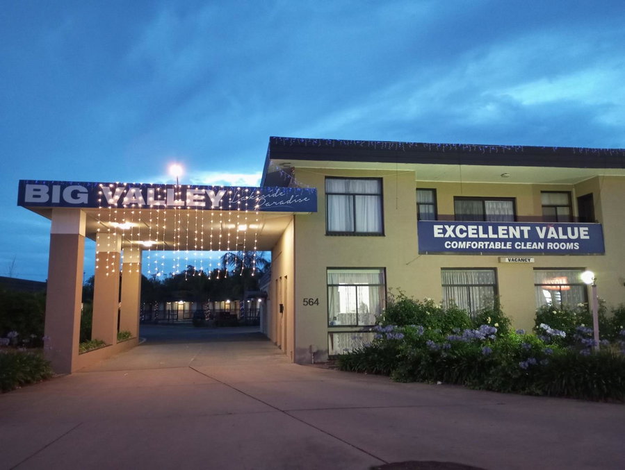 Big Valley Lakeside Paradise Motor Inn, Shepparton, Australia