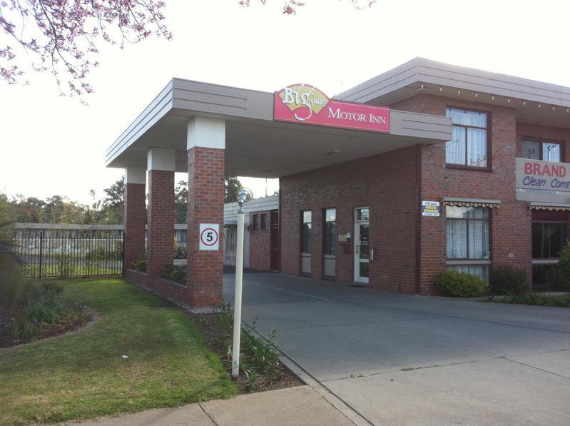 Big Valley Lakeside Paradise Motor Inn, Shepparton, Australia